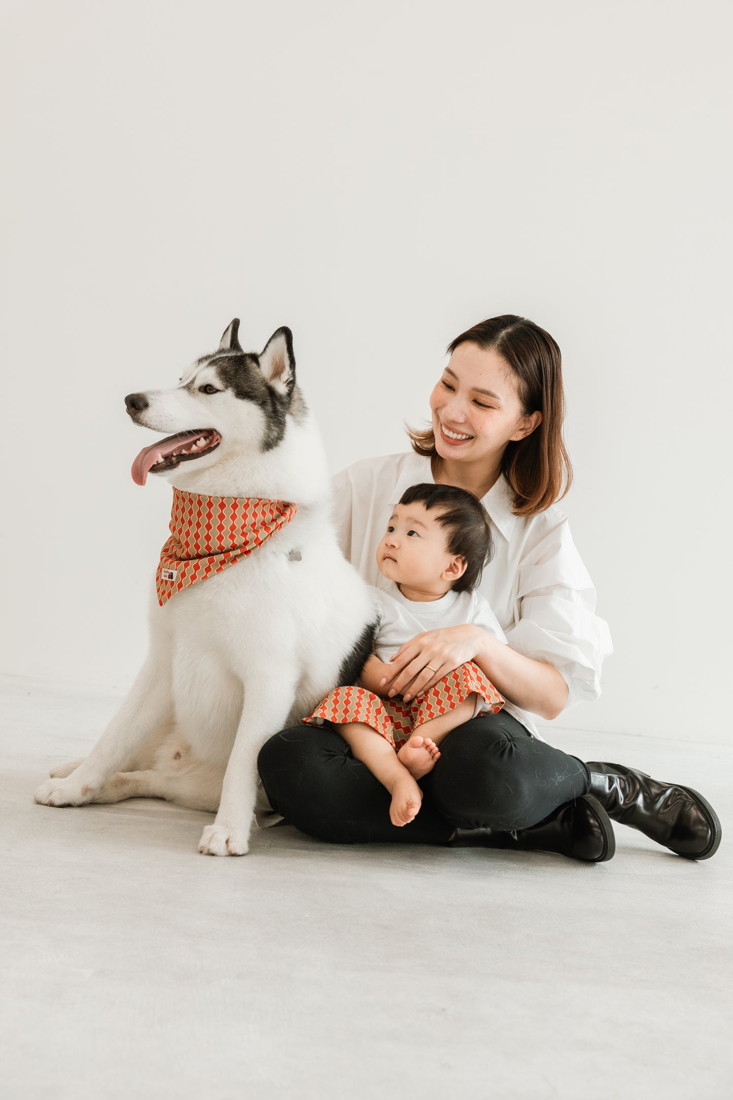 国産 犬用バンダナ ロイヤル・ウェーブ【小型犬~大型犬まで対応】